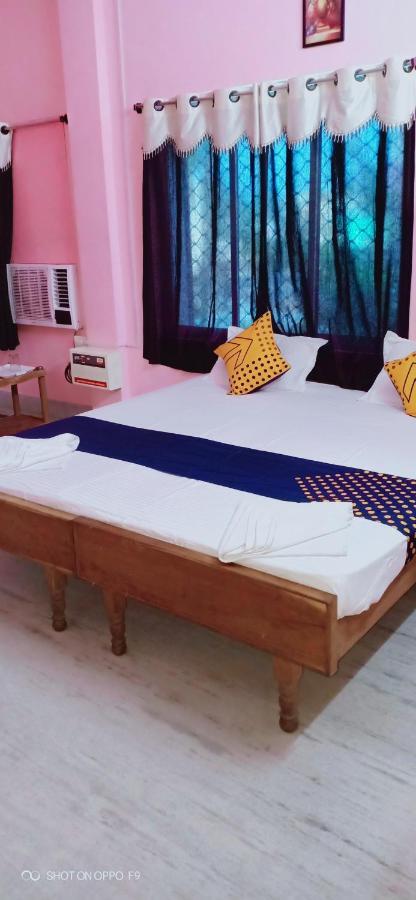 פורי Hotel Gunjan מראה חיצוני תמונה