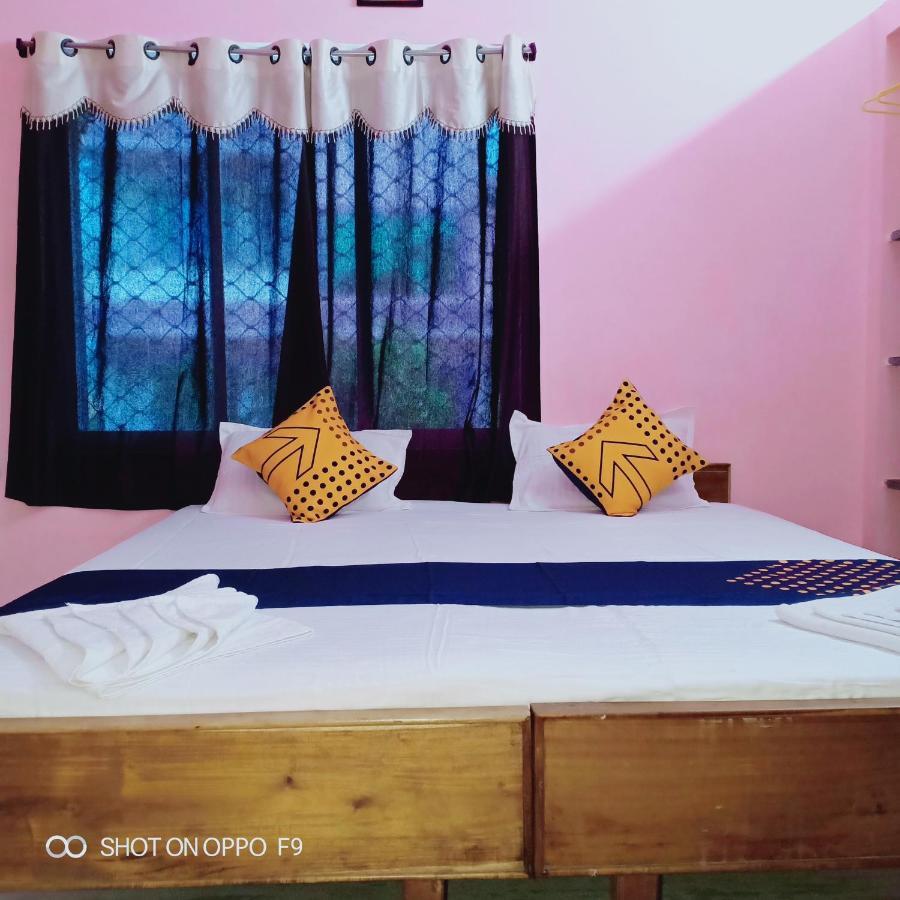 פורי Hotel Gunjan מראה חיצוני תמונה