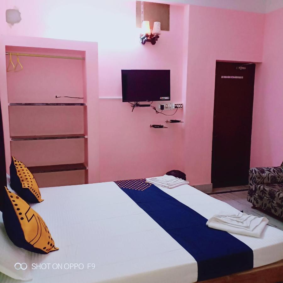 פורי Hotel Gunjan מראה חיצוני תמונה